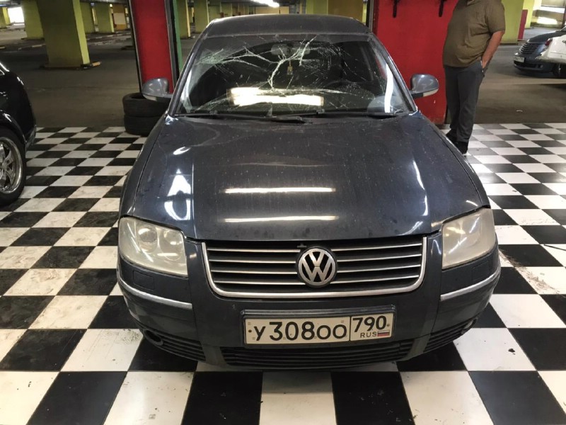 Замена лобового стекла Volkswagen Passat B5