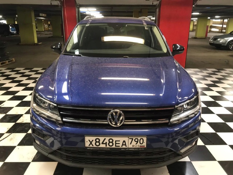 Замена лобового стекла Volkswagen Tiguan
