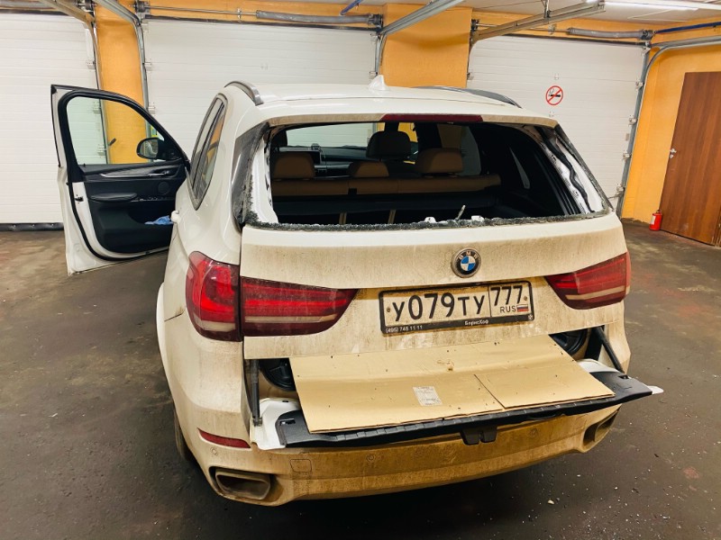 Замена заднего ветрового стекла BMW X5 (f15)