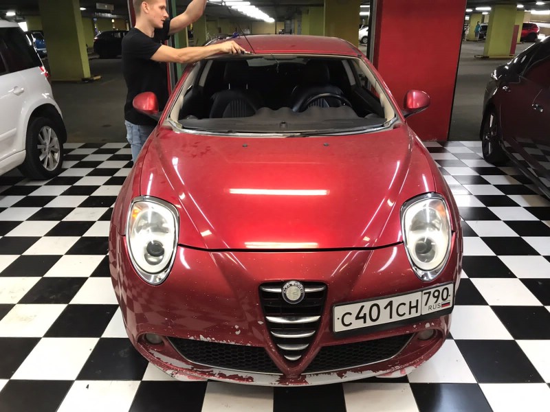 Замена лобового стекла Alfa Romeo Mito