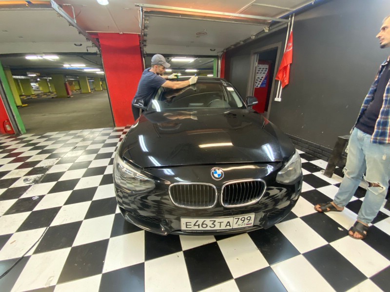 Замена лобового стекла BMW Series-1