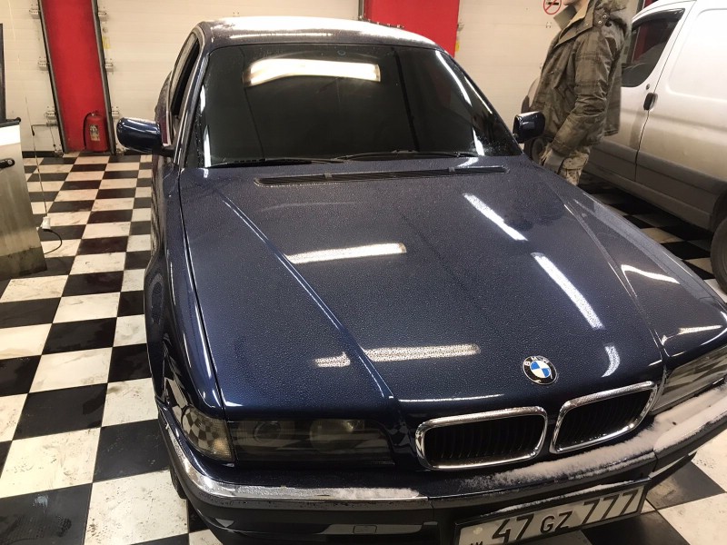 Замена лобового стекла BMW 7-Series