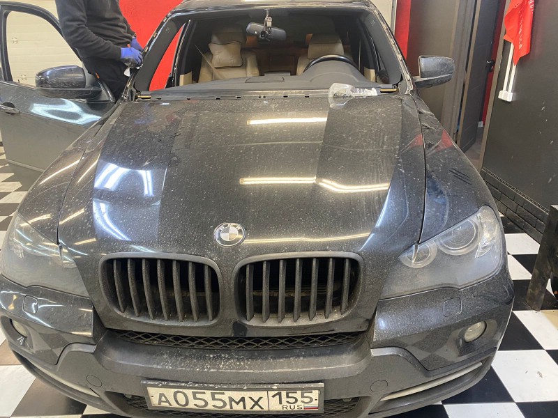 Замена лобового стекла BMW X6