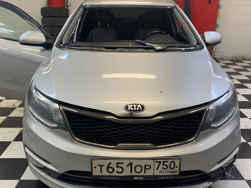 Замена лобового стекла Kia Rio