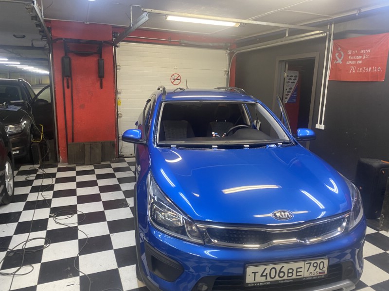 Замена лобового стекла Kia Rio X-line