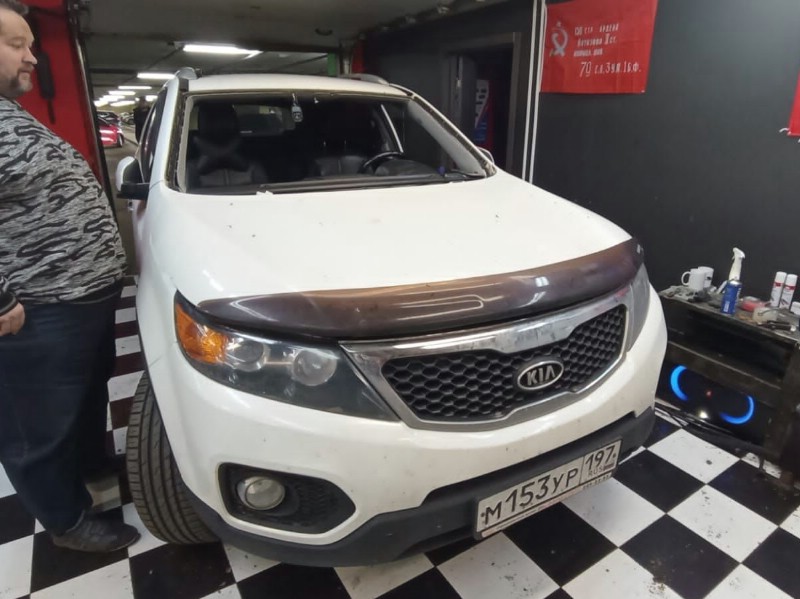 Замена лобового стекла Kia Sorento