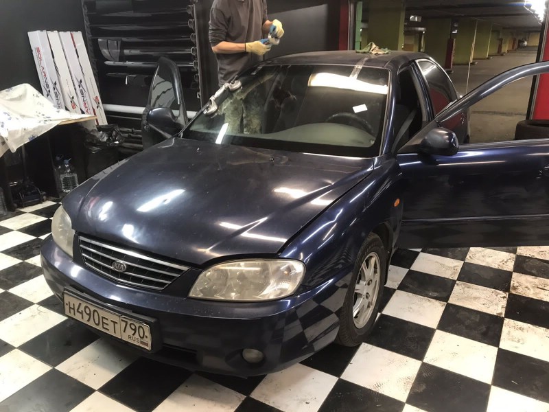 Замена лобового стекла Kia Spectra