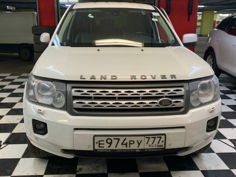 Замена лобового стекла Land Rover Freelander