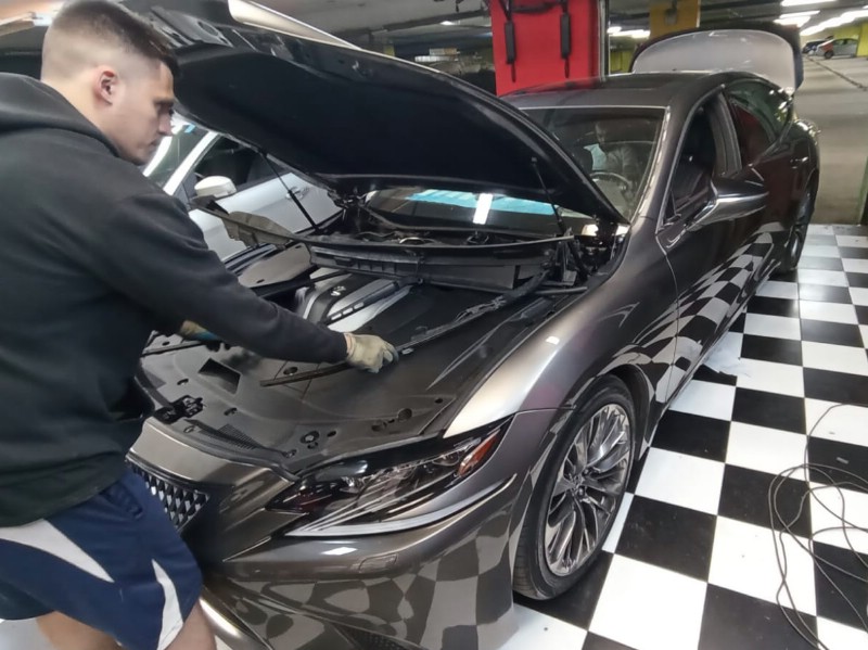 Замена лобового стекла Lexus ES