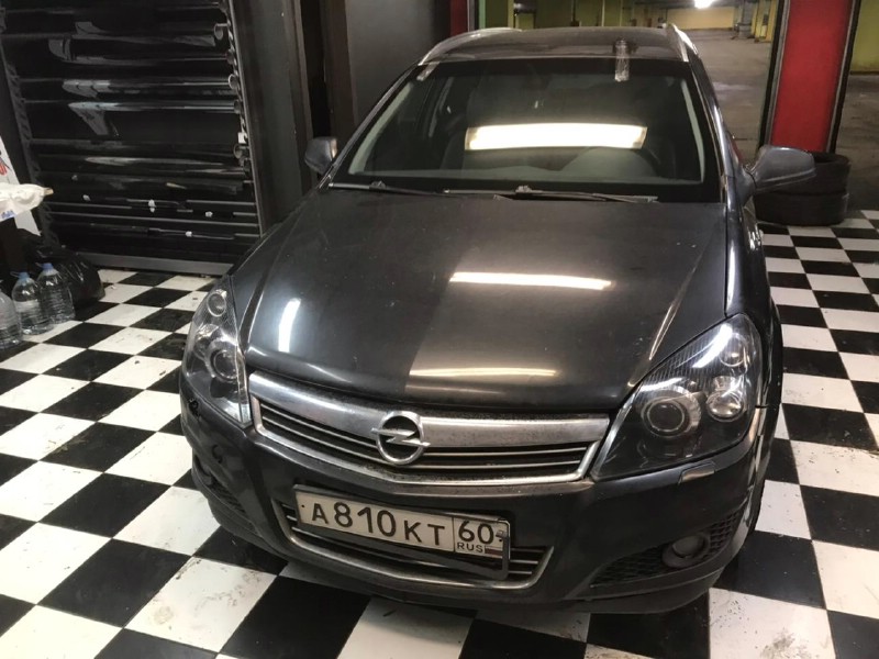 Замена лобового стекла Opel Astra H