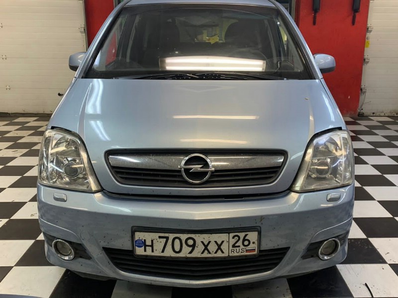 Замена лобового стекла Opel Meriva