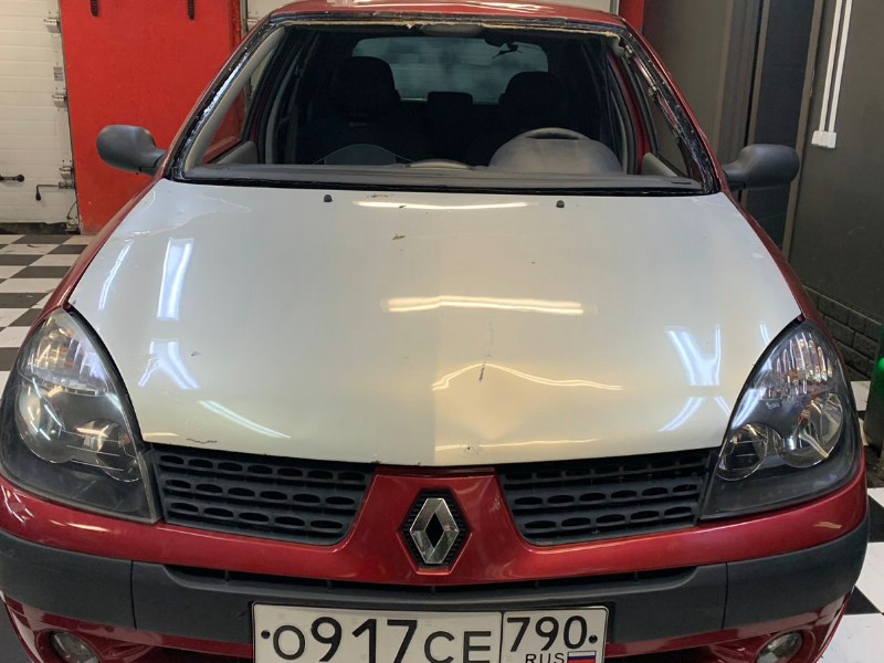Замена лобового стекла Renault Clio
