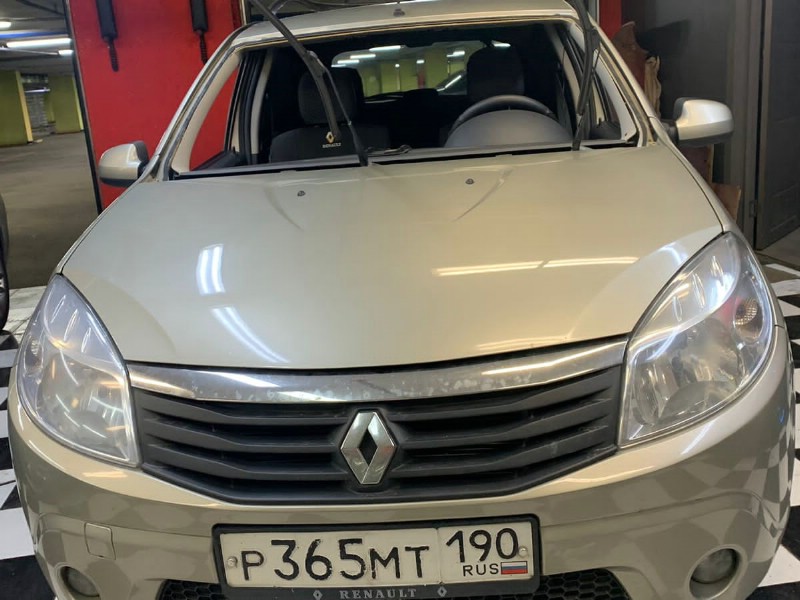 Замена лобового стекла Renault Sandero