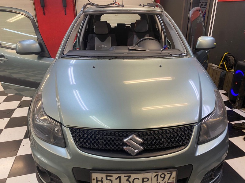 Замена лобового стекла Suzuki SX4
