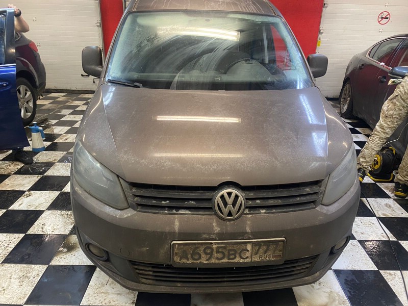 Замена лобового стекла Volkswagen Caddy