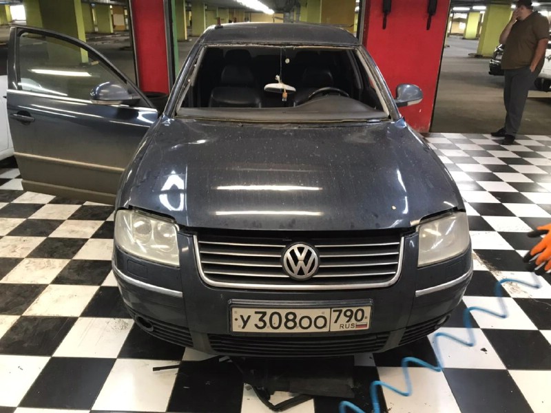 Замена лобового стекла Volkswagen Passat B5