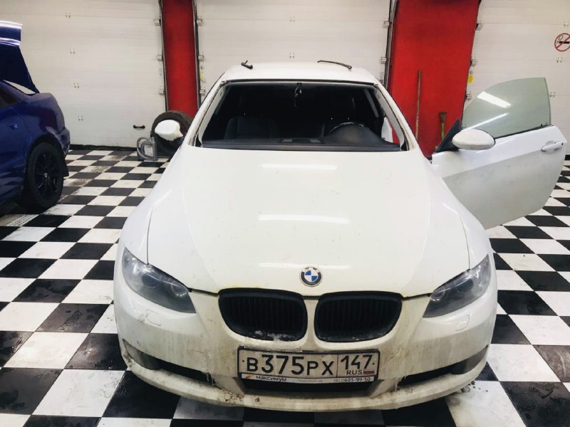 Замена лобового ветрового стекла BMW 3-Series E92