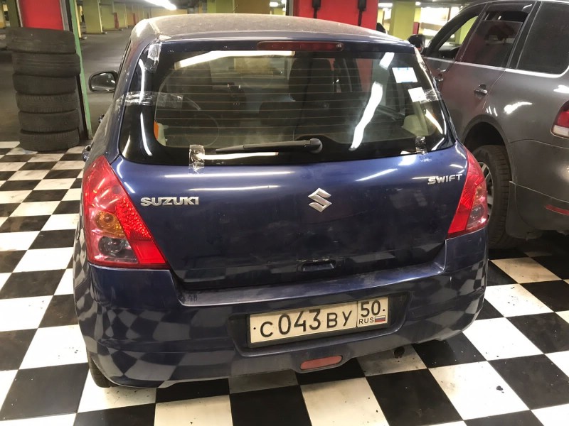 Замена заднего стекла Suzuki Swift